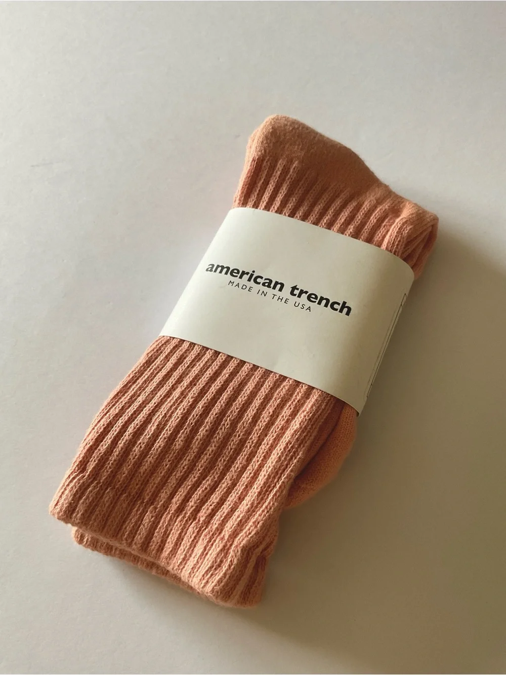 AMERICAN TRENCH WOMENS COTTON SOLID CREW SOCKS PINK PEACH OS NWT